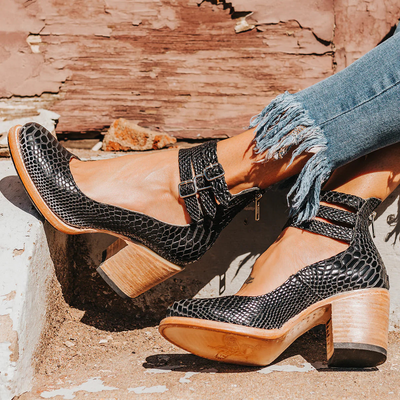 Verona | Orthopaedic heels with a vintage-style ankle strap