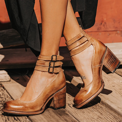 Verona | Orthopaedic heels with a vintage-style ankle strap
