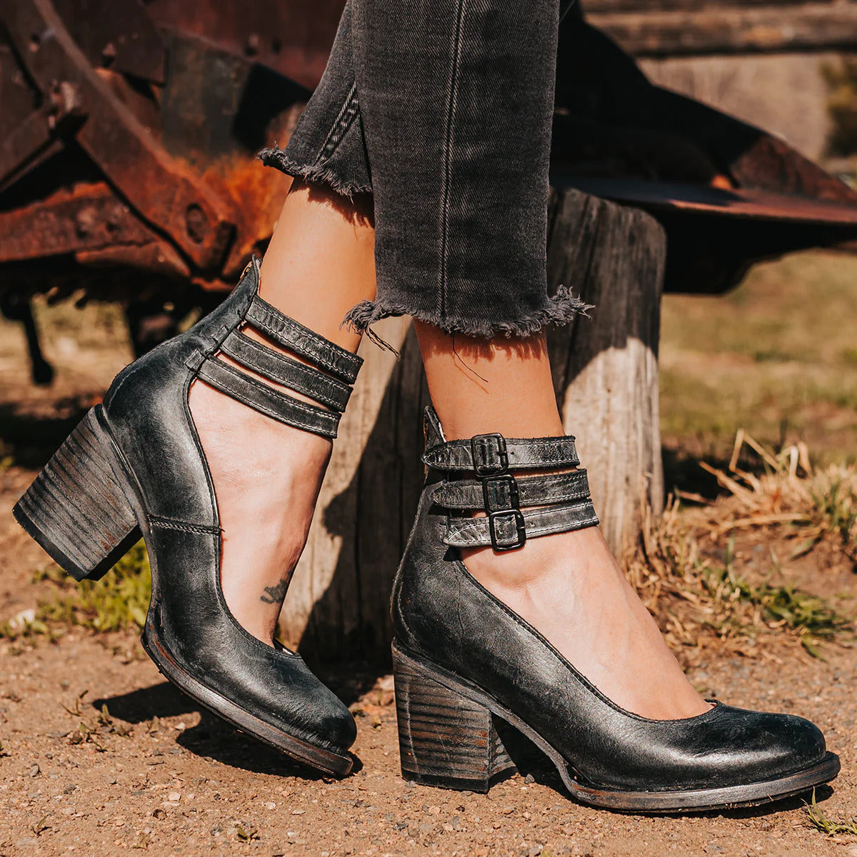 Verona | Orthopaedic heels with a vintage-style ankle strap