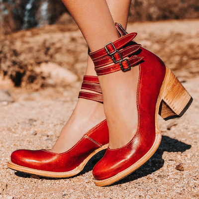 Verona | Orthopaedic heels with a vintage-style ankle strap